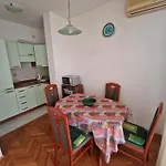 Apartament Zeleni *
