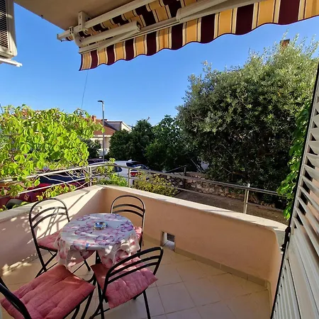Zeleni Apartment